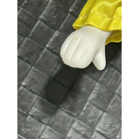 Collectible Circus Clown Doll Porcelain ARTMARK Chicago Ltd Grannycore - Picture 9 of 10
